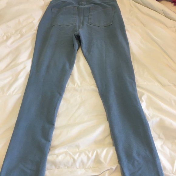 light wash jeggings - Picture 2 of 2